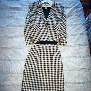 Make offer! Vintage Carol Little suit jacket and skirt